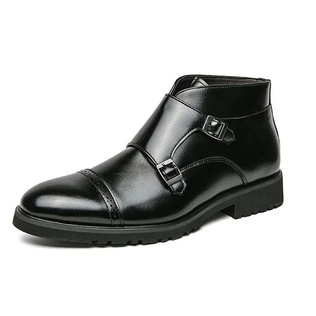 Botas de cuero con cierre de hebilla