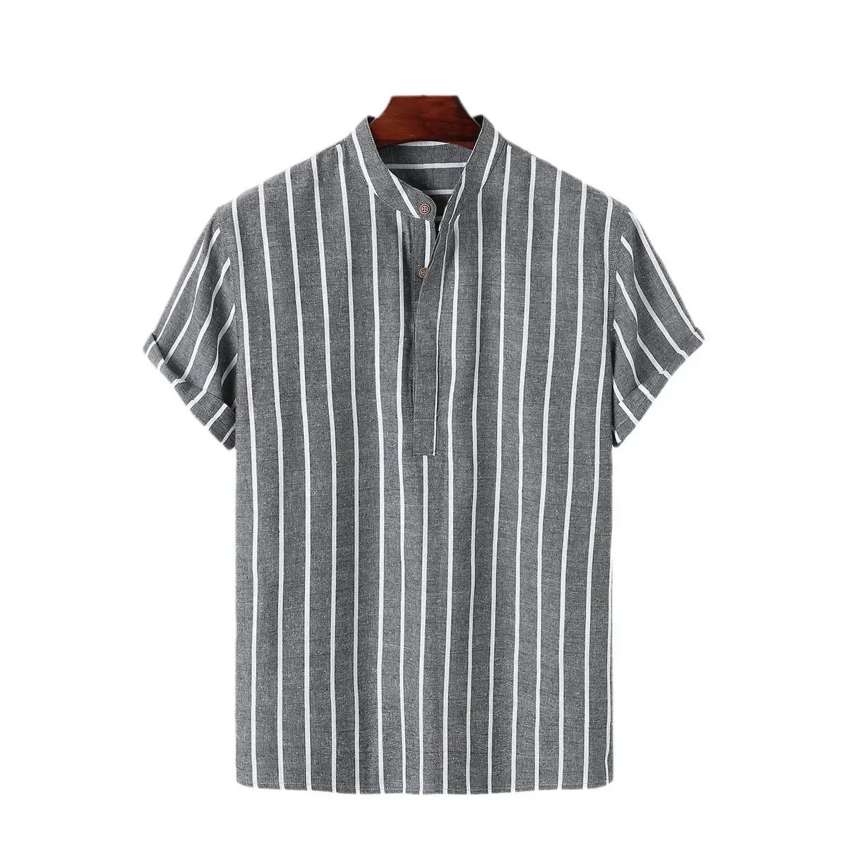 Elegante camisa a rayas de manga corta