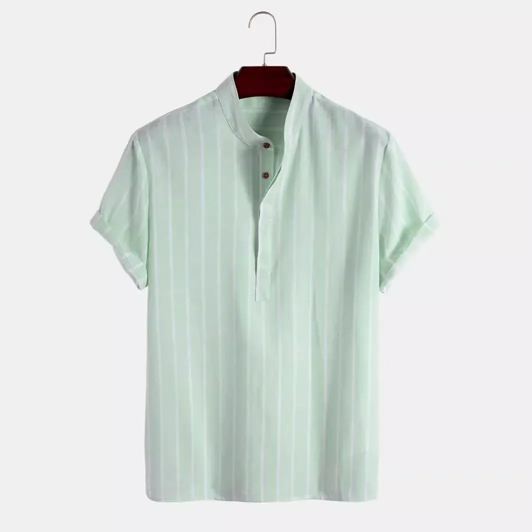 Elegante camisa a rayas de manga corta